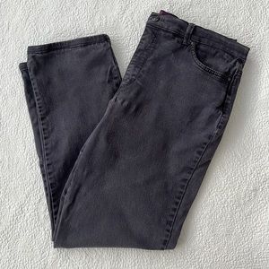 Gloria Vanderbilt Amanda Jeans Charcoal Color Size: 16